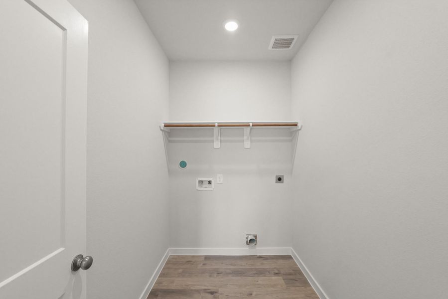 Spacious, unfurnished interior of a new home in The Villages at Westpointe, Dayton (Image 21).