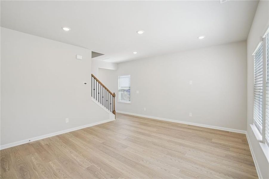 Spacious, unfurnished interior of a new home in Hawthorne Station, College Park (Image 31).