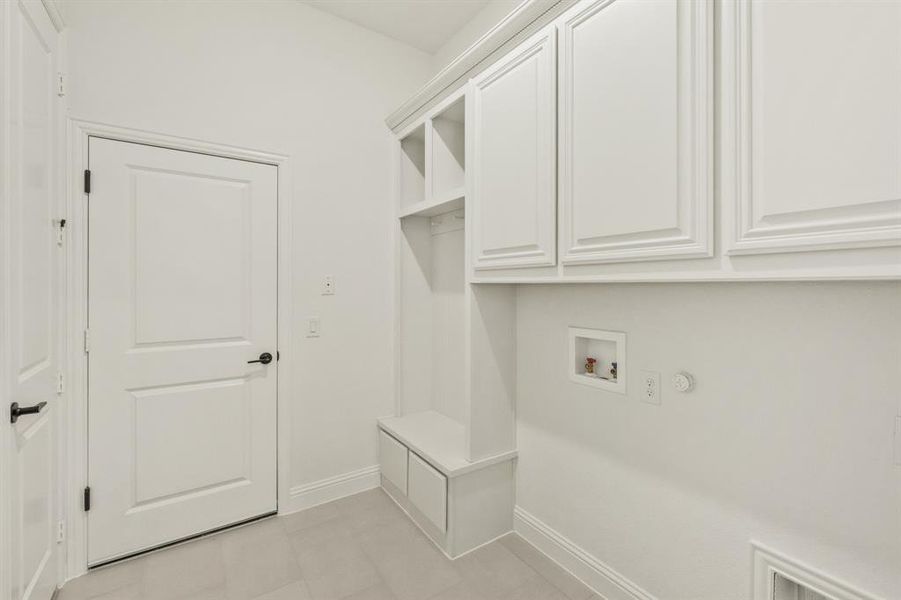 Furnished interior view inside a new home in Wildflower Ranch 60-65, Justin (Image 14). Furnished interior view inside a new home in Wildflower Ranch 60-65, Justin (Image 14).