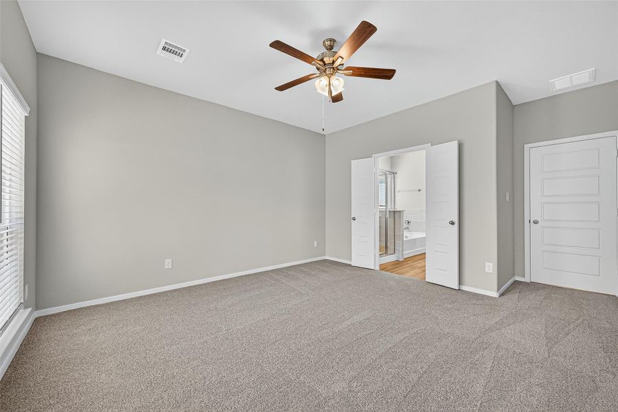 Spacious, unfurnished interior of a new home in Mill Creek Trails, Magnolia (Image 34). Spacious, unfurnished interior of a new home in Mill Creek Trails, Magnolia (Image 34).