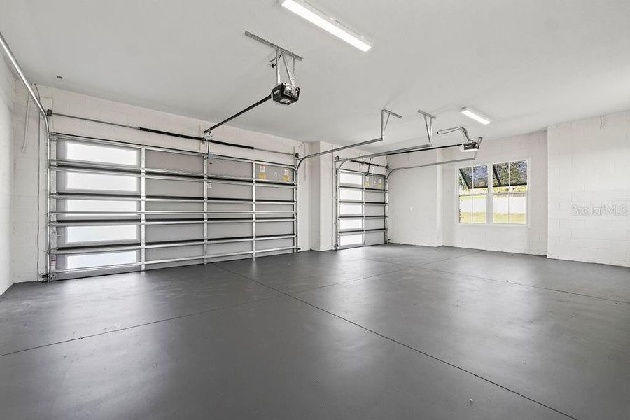 Spacious, unfurnished interior of a new home in , Lake Alfred (Image 30).