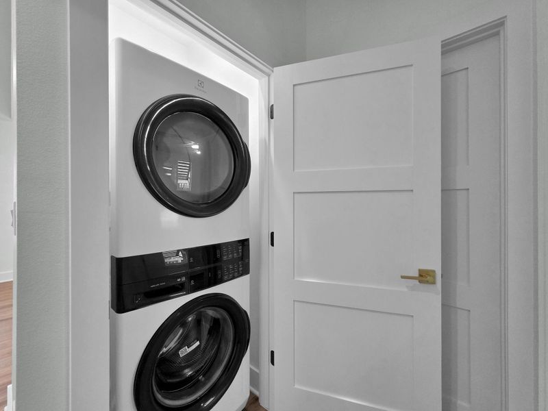 Close-up of interior finishes inside a home in , Bolivar Peninsula (Image 11).