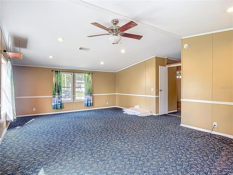Spacious, unfurnished interior of a new home in , Paisley (Image 15).