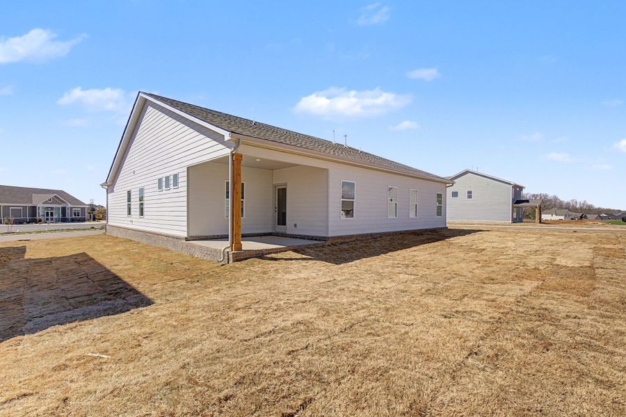 Exterior details and patio area of a home in The Oaks, Clarksville (Image 3).