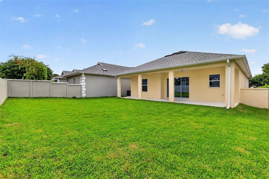 Exterior details and patio area of a home in , Ocala (Image 25). Exterior details and patio area of a home in , Ocala (Image 25).