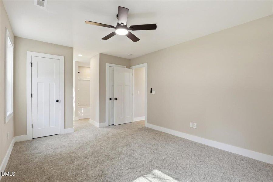 28-215 N Lumber St-28