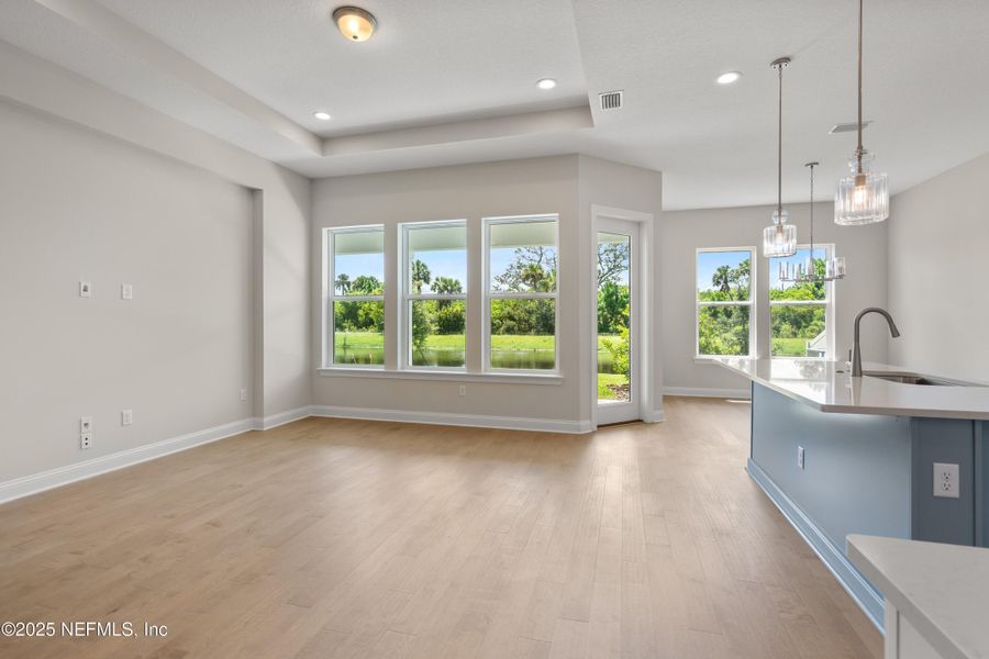 Spacious, unfurnished interior of a new home in Madeira, St. Augustine (Image 15).