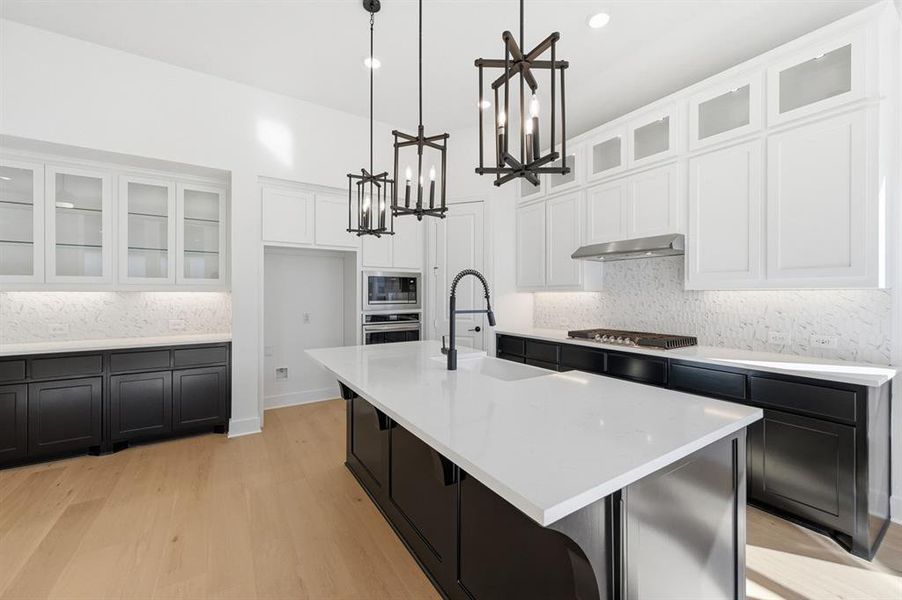 Furnished interior view inside a new home in Dove Hollow, Waxahachie (Image 4).