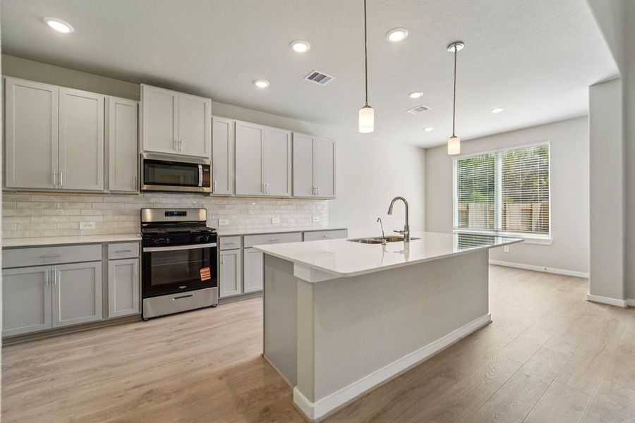 Photo is not of the actual home, but is an inspirational photo of builder’s model home and may depict options, furnishings, and/or decorator features that are not included Photo is not of the actual home, but is an inspirational photo of builder’s model home and may depict options, furnishings, and/or decorator features that are not included