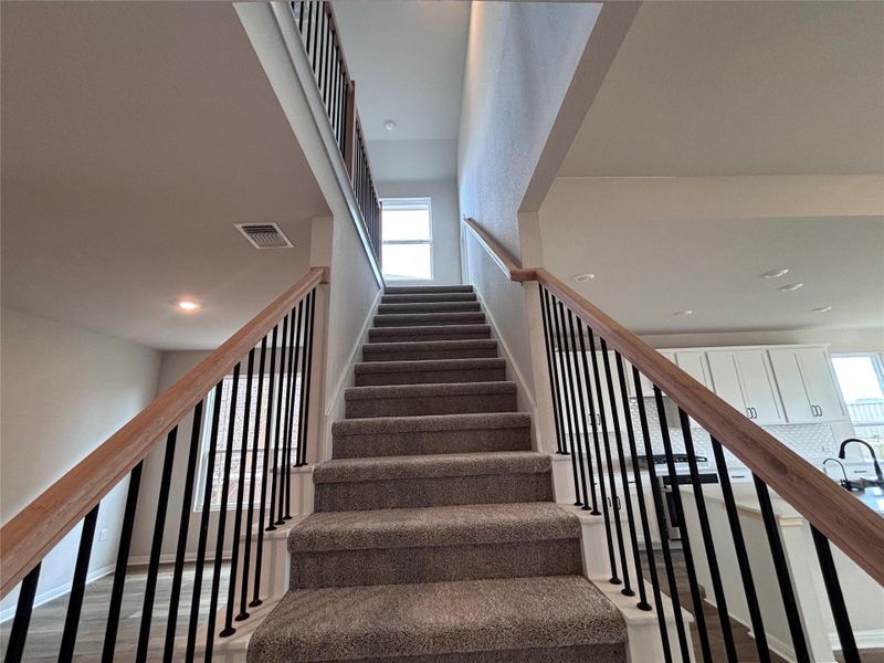 Spacious, unfurnished interior of a new home in The Colony, Bastrop (Image 21).