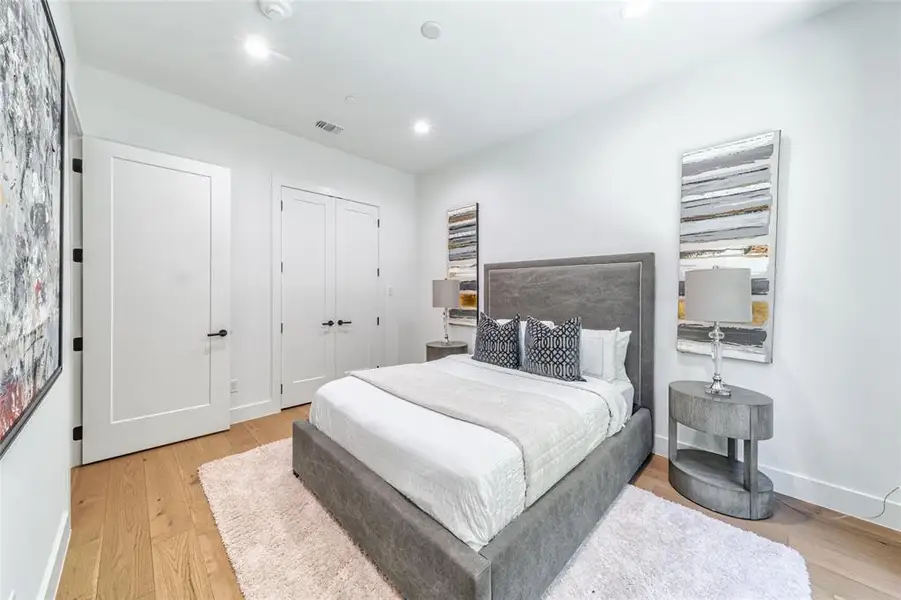 Furnished interior view inside a new home in , Dallas (Image 4). Furnished interior view inside a new home in , Dallas (Image 4).