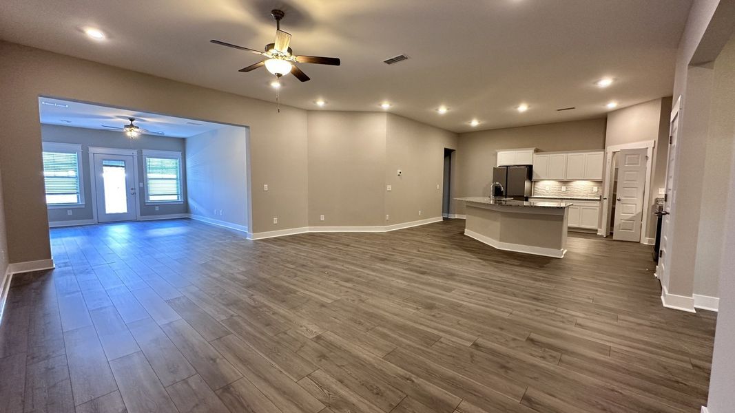 Spacious, unfurnished interior of a new home in Veterans Cove, Murfreesboro (Image 39).