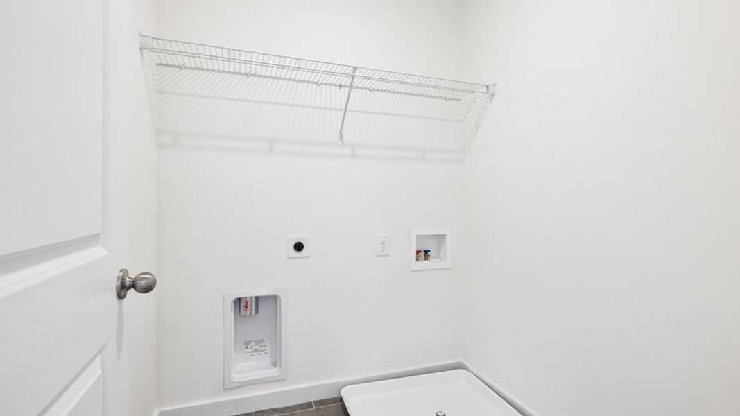 Spacious, unfurnished interior of a new home in Emory Creek, Harriman (Image 16).