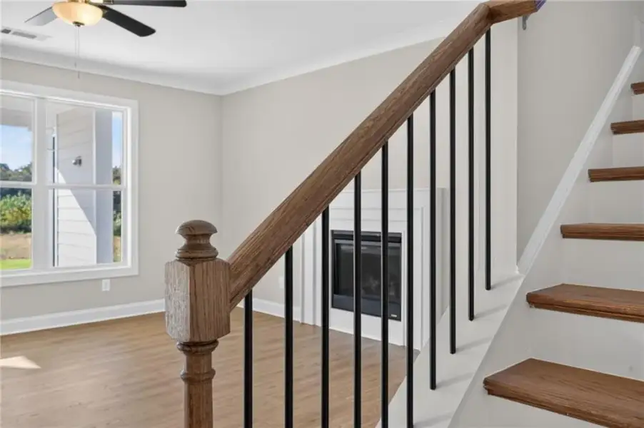 Image 47 of a home in .