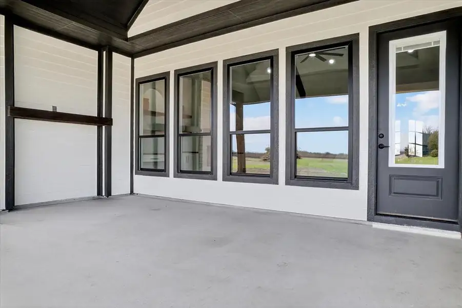 Exterior details and patio area of a home in , Celeste (Image 25).