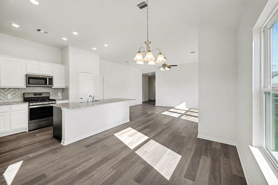 READY NOW!! Fabulous New 1 Story home! This is the Duval plan. Hurry, call and tour this home now! READY NOW!! Fabulous New 1 Story home! This is the Duval plan. Hurry, call and tour this home now!