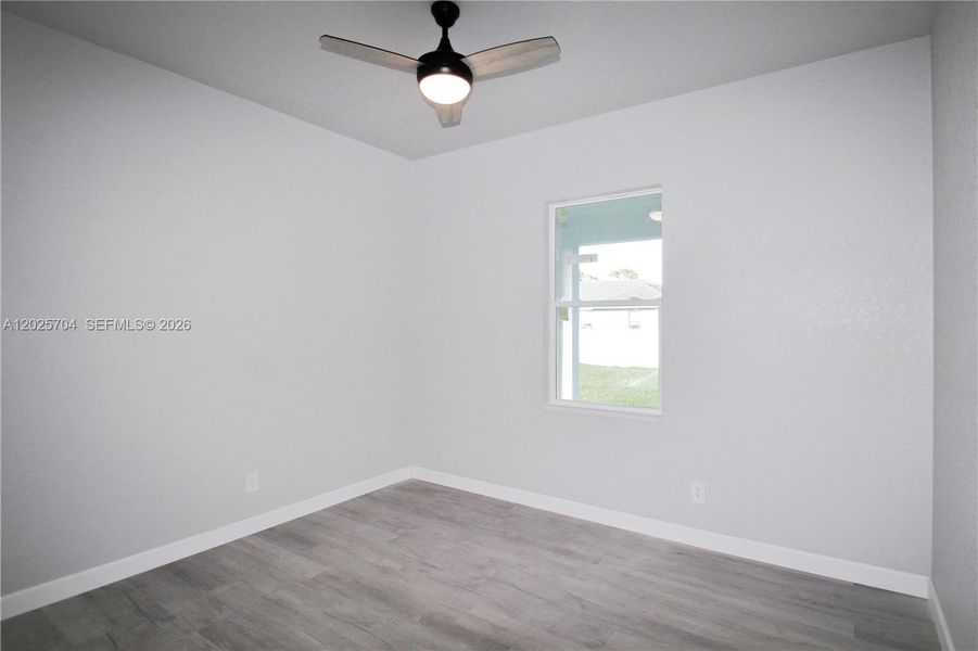 Spacious, unfurnished interior of a new home in , Sebring (Image 28).