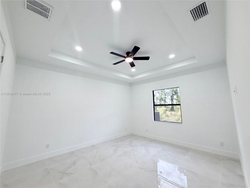 Spacious, unfurnished interior of a new home in , Lehigh Acres (Image 30). Spacious, unfurnished interior of a new home in , Lehigh Acres (Image 30).