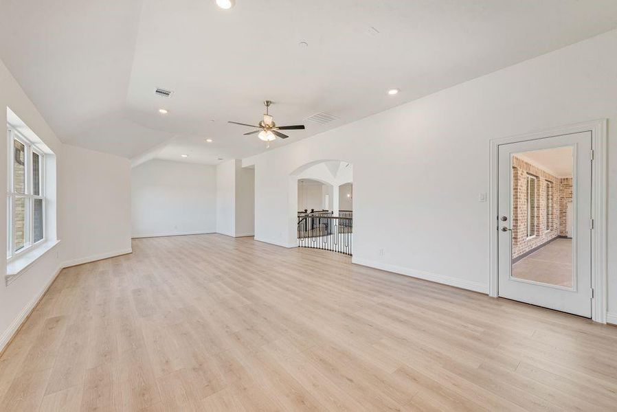 Spacious, unfurnished interior of a new home in Whitestone Estates, Parker (Image 29). Spacious, unfurnished interior of a new home in Whitestone Estates, Parker (Image 29).