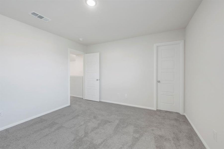 Spacious, unfurnished interior of a new home in Elevon, Lavon (Image 18).