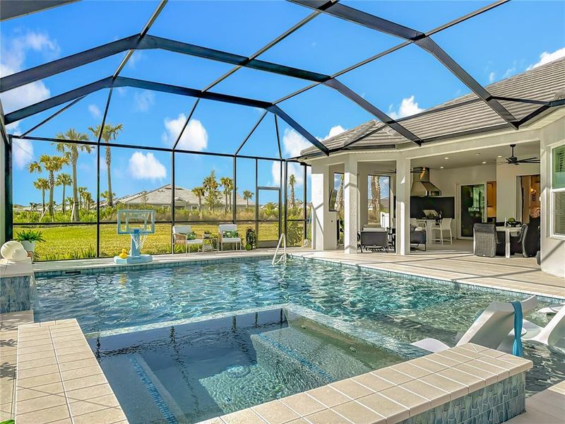 Exterior details and patio area of a home in , Lakewood Ranch (Image 26).