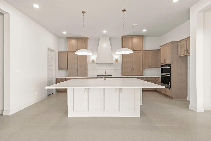 Representative image. Features, selections and colors may vary.