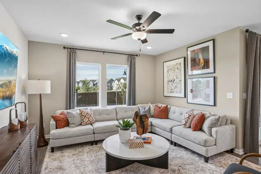 Representative furnished interior of a home built from the Sparrow by Taylor Morrison in Longview, Del Valle (Image 11).