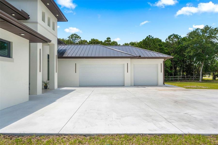 Exterior details and patio area of a home in , Palm Bay (Image 35). Exterior details and patio area of a home in , Palm Bay (Image 35).