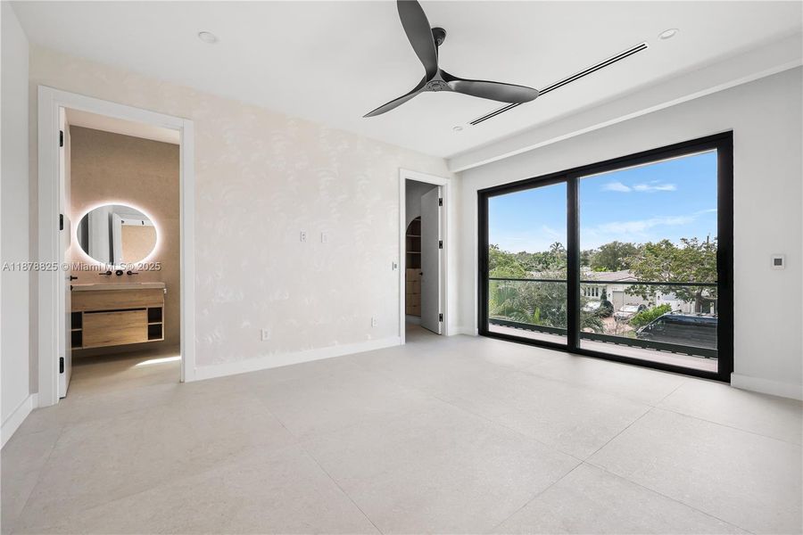 Image 27 of a home in .