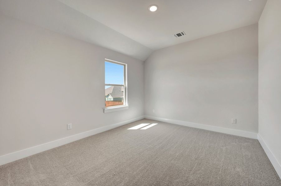 Spacious, unfurnished interior of a new home in The Meadows, Denton (Image 25).