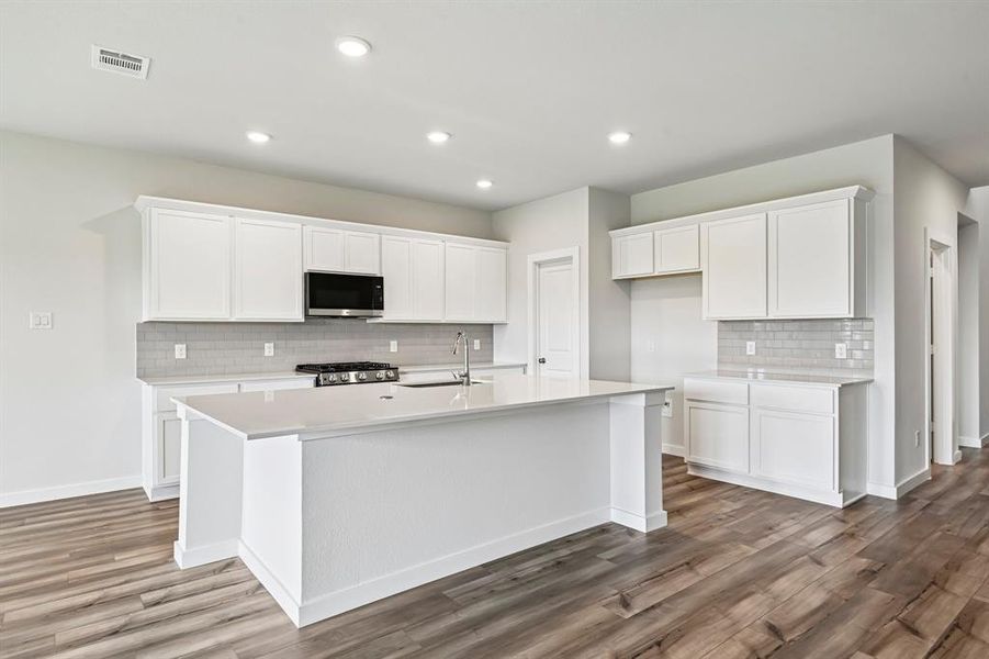 Furnished interior view inside a new home in Lone Oak, Alvarado (Image 6).