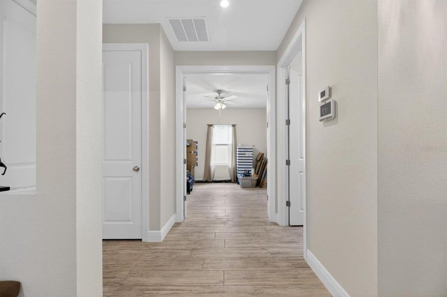 Spacious, unfurnished interior of a new home in , Apollo Beach (Image 22).