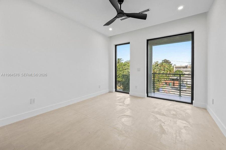 Spacious, unfurnished interior of a new home in , Fort Lauderdale (Image 23). Spacious, unfurnished interior of a new home in , Fort Lauderdale (Image 23).