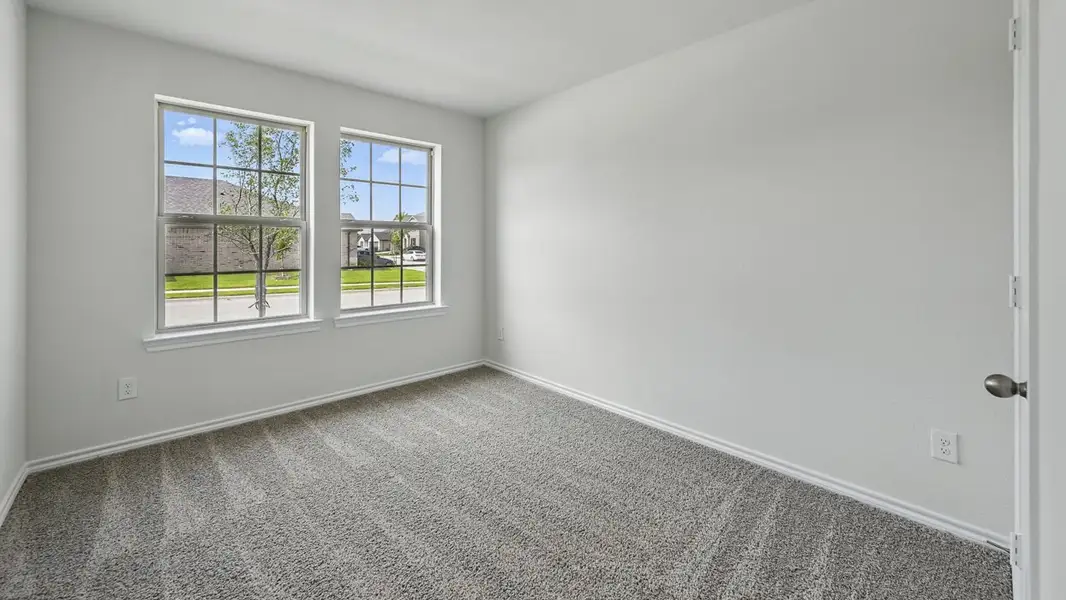 Spacious, unfurnished interior of a new home in Chalk Hill, Celina (Image 5).