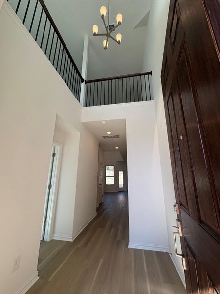 Spacious, unfurnished interior of a new home in Retreat at San Gabriel, Georgetown (Image 8).