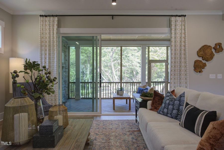 Low_Resolution_JPG-RAW_WYNP-0019-00_Chan Low_Resolution_JPG-RAW_WYNP-0019-00_Chan