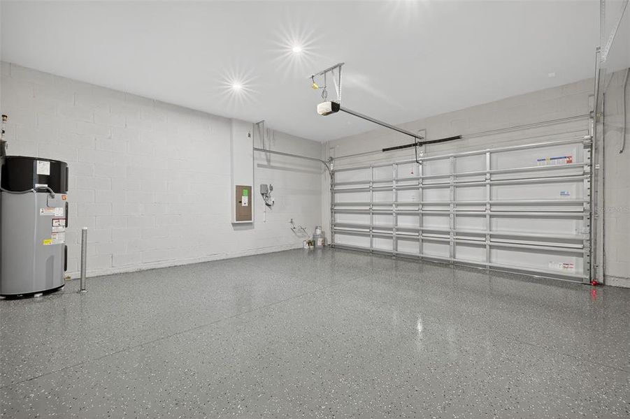 Spacious, unfurnished interior of a new home in Pendleton at Chapel Crossings, Wesley Chapel (Image 17).