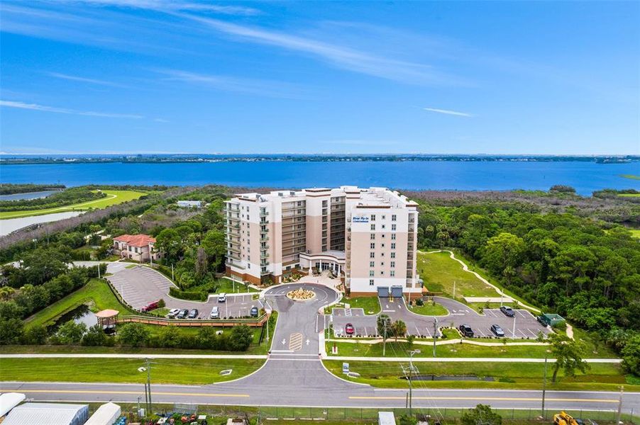 Condo located in Merritt Island, FL showcasing its design and architecture (Image 3).