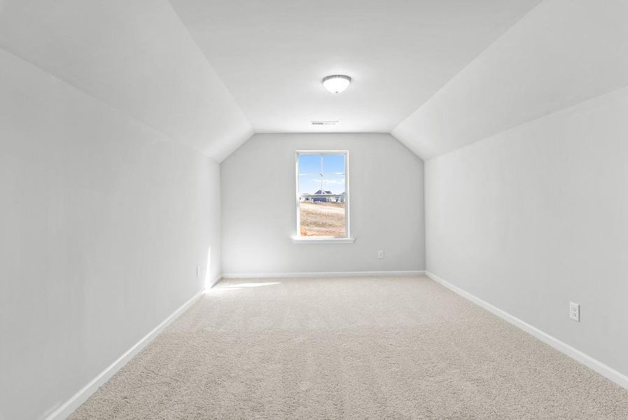 Spacious, unfurnished interior of a new home in , Homer (Image 34).