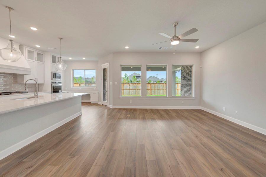 Spacious, unfurnished interior of a new home in Grand Central Park 55' Homesites, Conroe (Image 30). Spacious, unfurnished interior of a new home in Grand Central Park 55' Homesites, Conroe (Image 30).