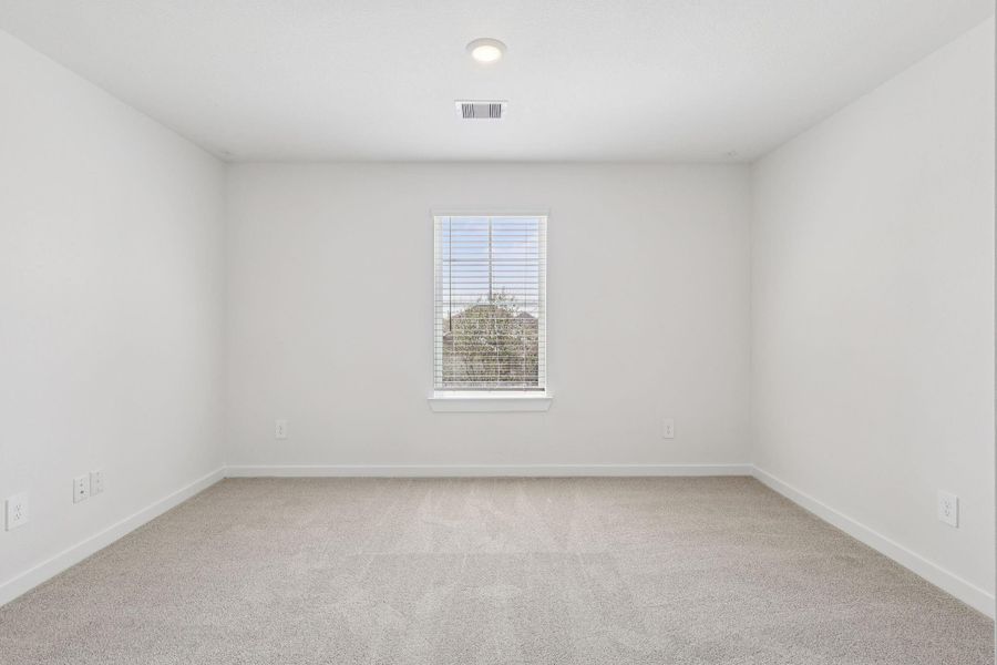 Spacious, unfurnished interior of a new home in Southwinds, Baytown (Image 28). Spacious, unfurnished interior of a new home in Southwinds, Baytown (Image 28).