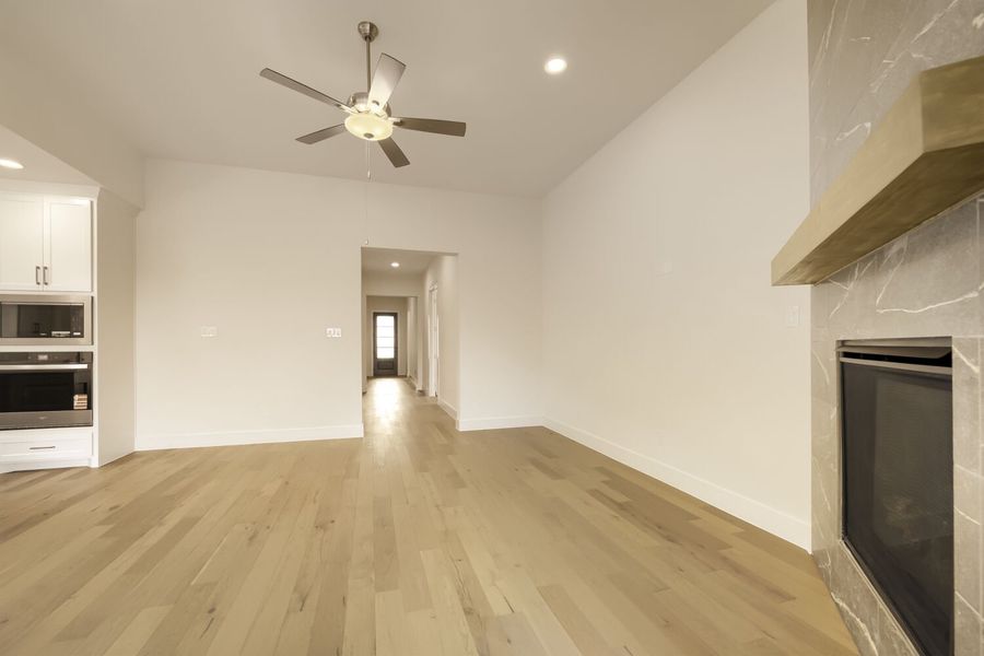 690 Red Cedar - Living Area
