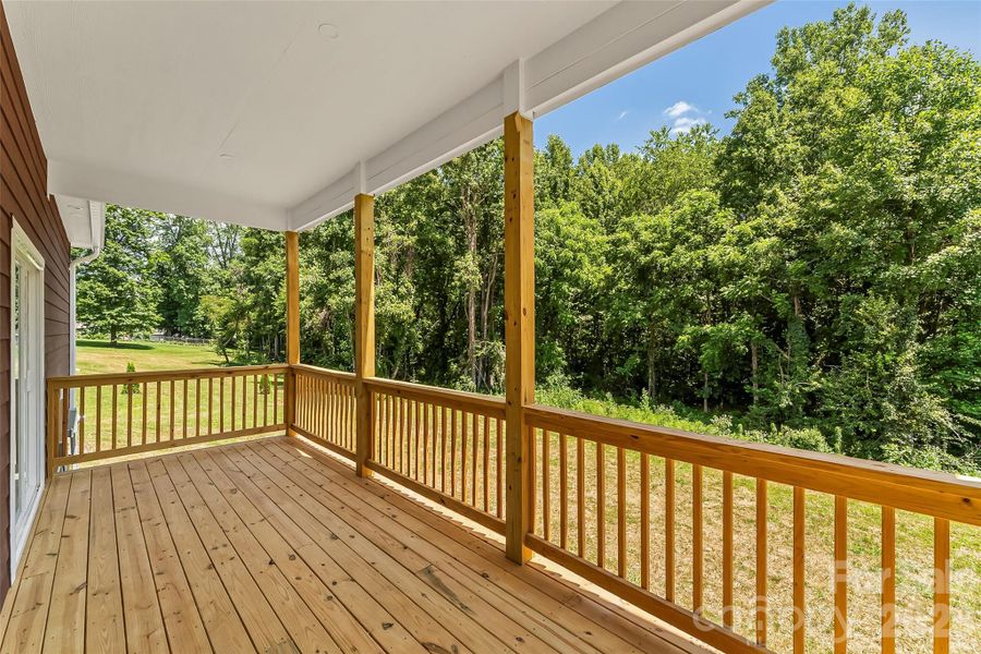 Exterior details and patio area of a home in , Lenoir (Image 17).