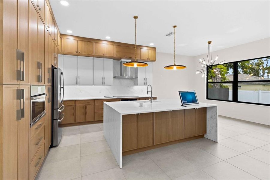 Furnished interior view inside a new home in , Plant City (Image 14).