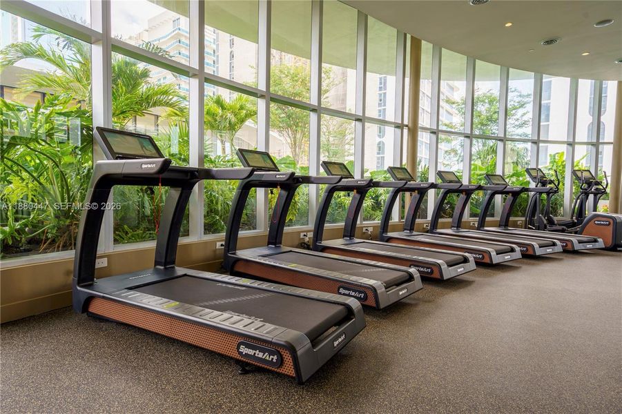 Community amenities in Aria Reserve, Miami (Image 43).
