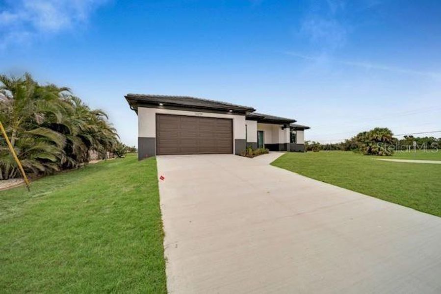 Image 11 of a home in . Image 11 of a home in .