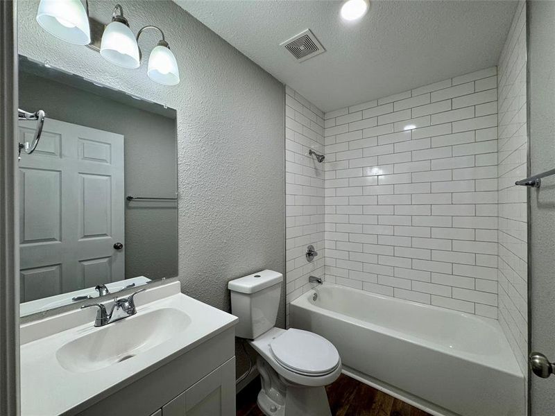 Furnished interior view inside a new home in , Mabank (Image 7). Furnished interior view inside a new home in , Mabank (Image 7).