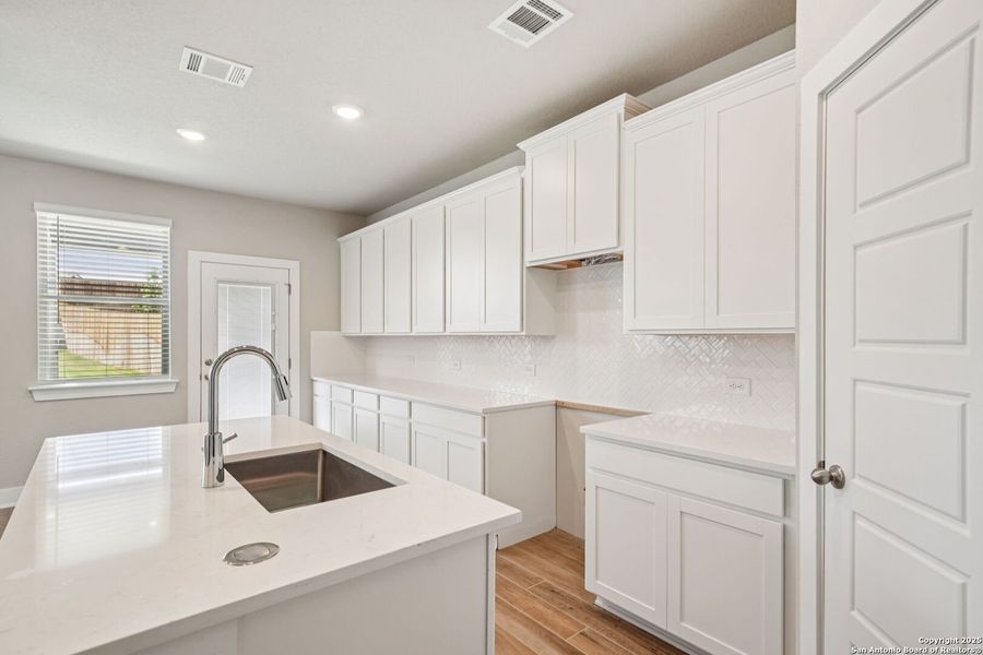 Furnished interior view inside a new home in Comanche Ridge, San Antonio (Image 9). Furnished interior view inside a new home in Comanche Ridge, San Antonio (Image 9).