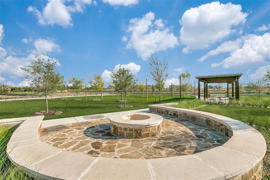 Beautiful outdoor spaces the entire family can enjoy in Estates at Stacy Crossing!