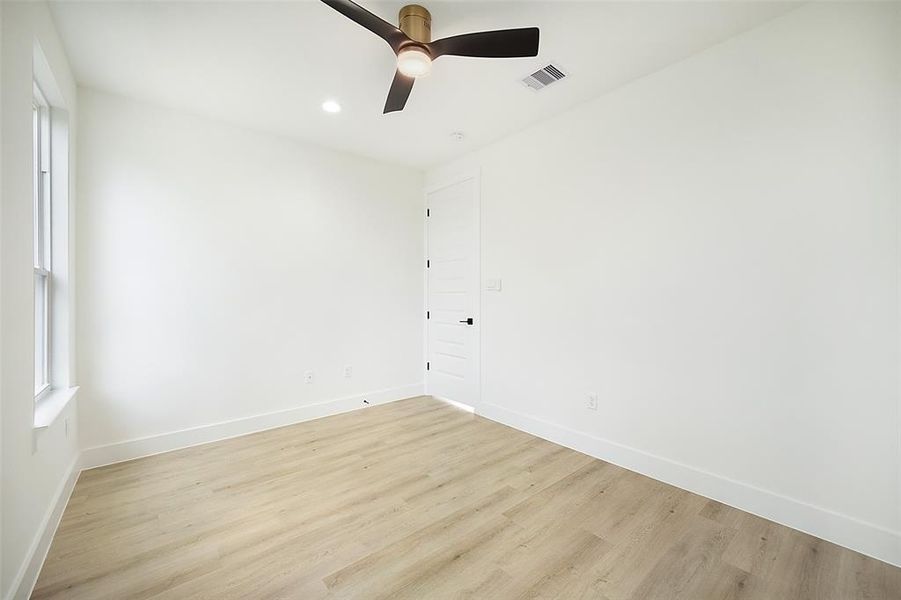 Image 14 of a home in .